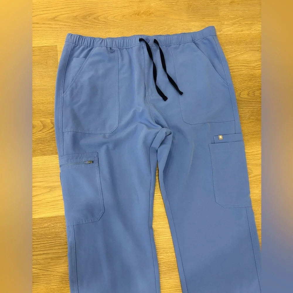 FIGS Cairo Cargo Scrub‎ Pants